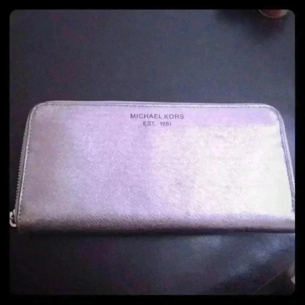 Michael Kors wallet authentic